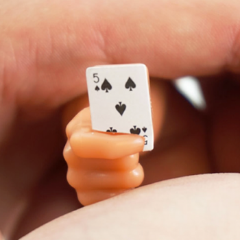 Preview: Mini Magician  by PropDog - Trick (englisch) Kleine Hand, Kleiner Helfer