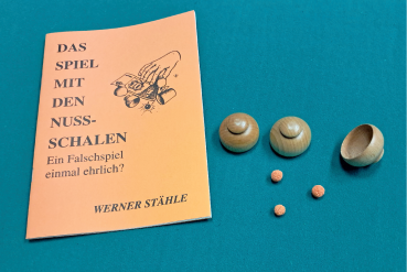 Preview: Nussschalenspiel (Nußschalenspiel, Nussschalen-Spiel)  - Shell Game -