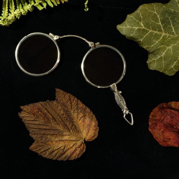 Die Lorgnette von Dorette - No. 05 - Hauchglas